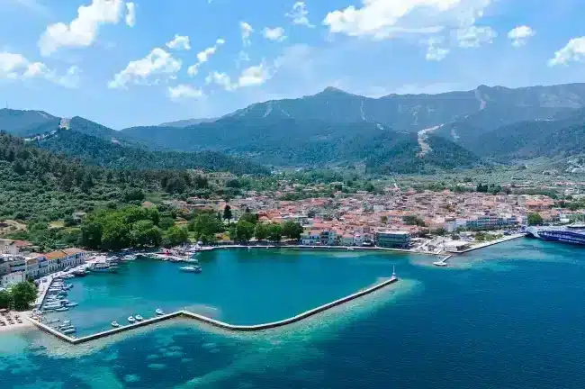 Top-view-of-the-harbor-in-Limenas-Thassos-768x432